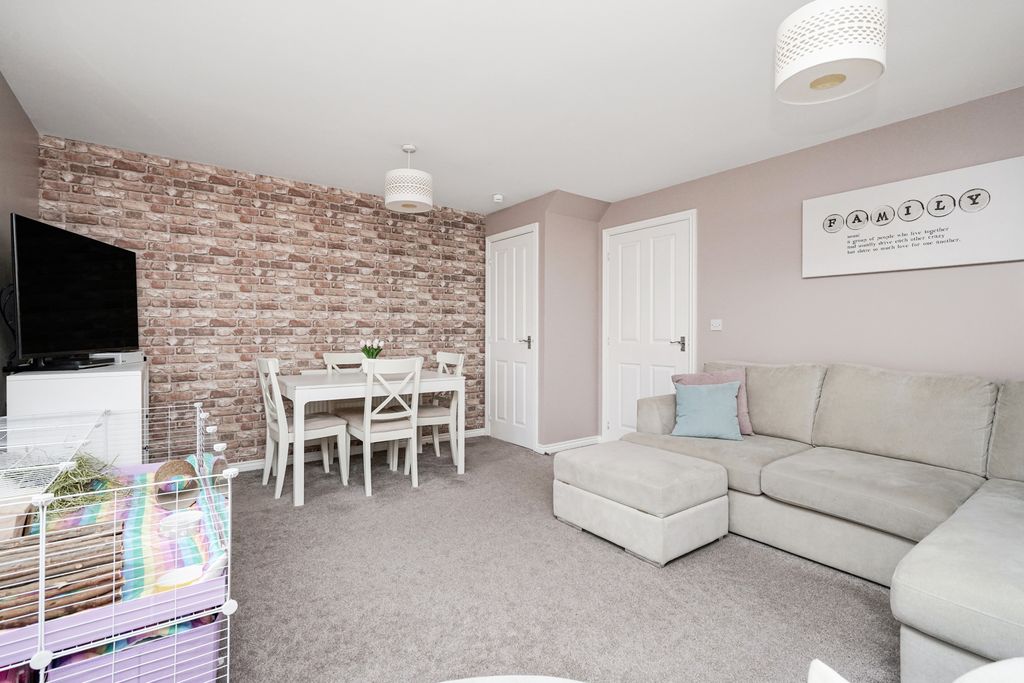 Property photo 3 of 18 Property Image 3