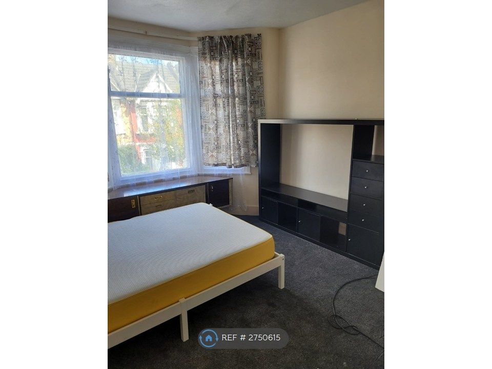 Property photo 1 of 2