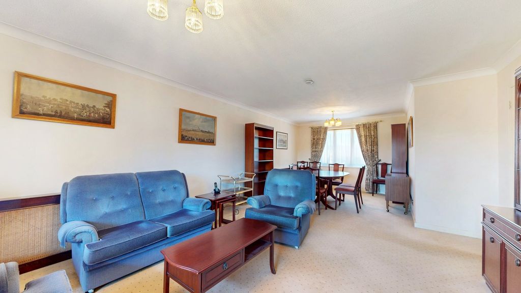 Property photo 3 of 16 Picture No. 15