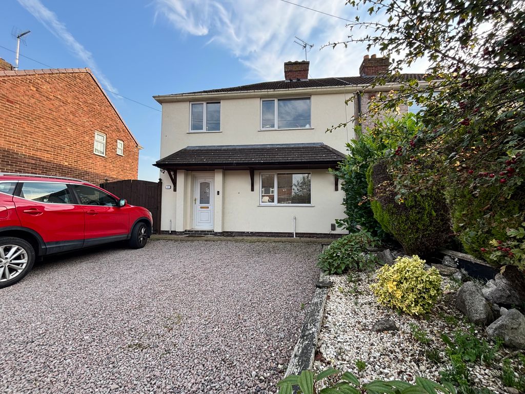 Property photo 1 of 7 Front