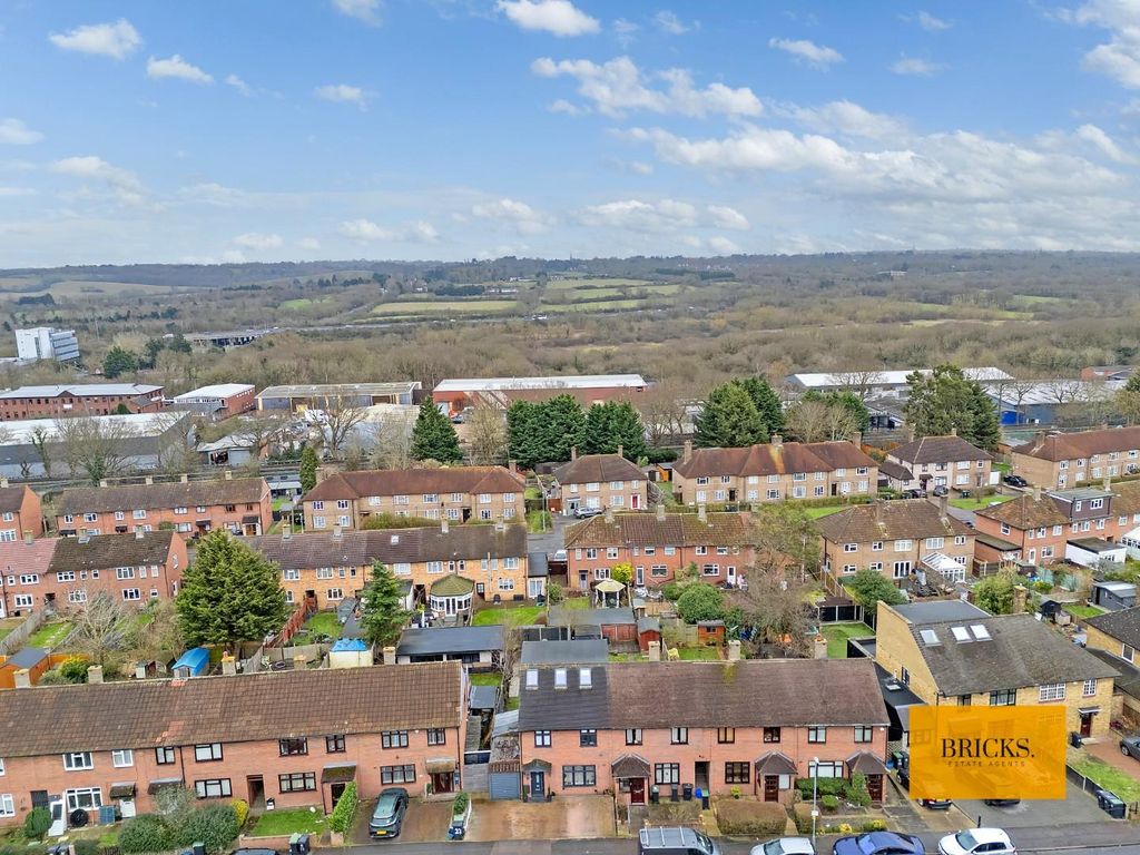 Property photo 2 of 31