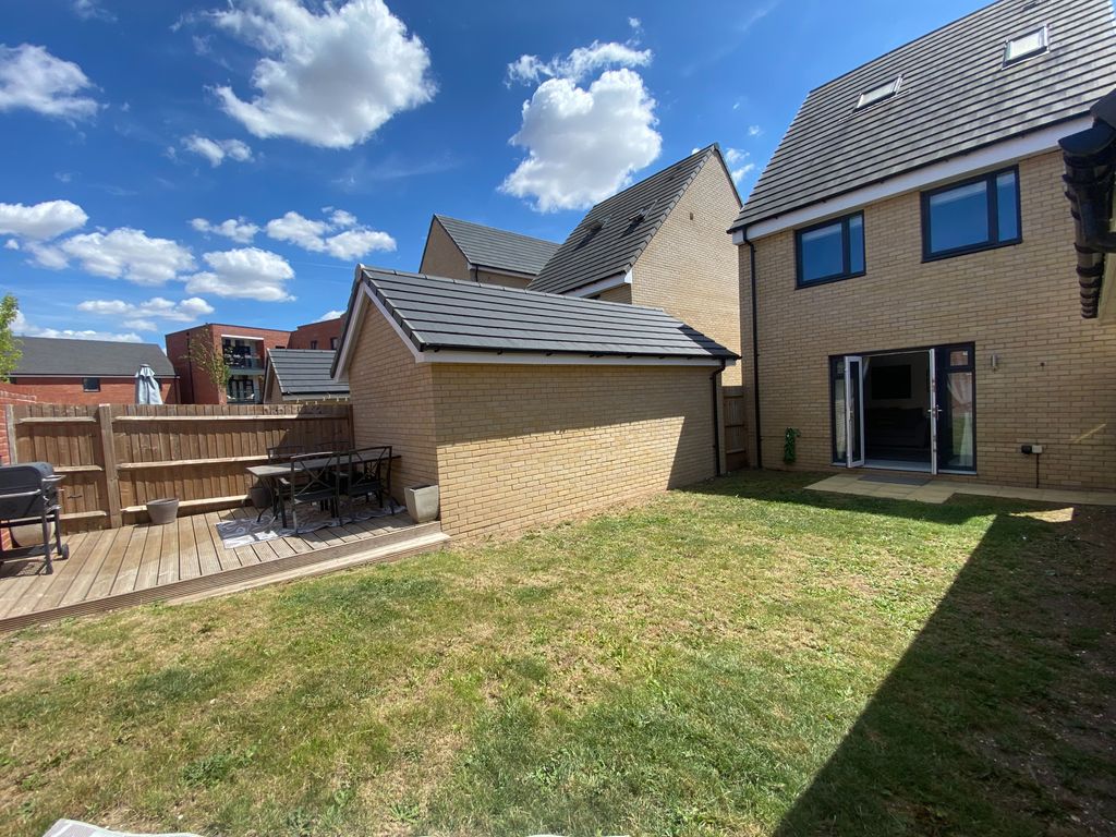 Property photo 3 of 17