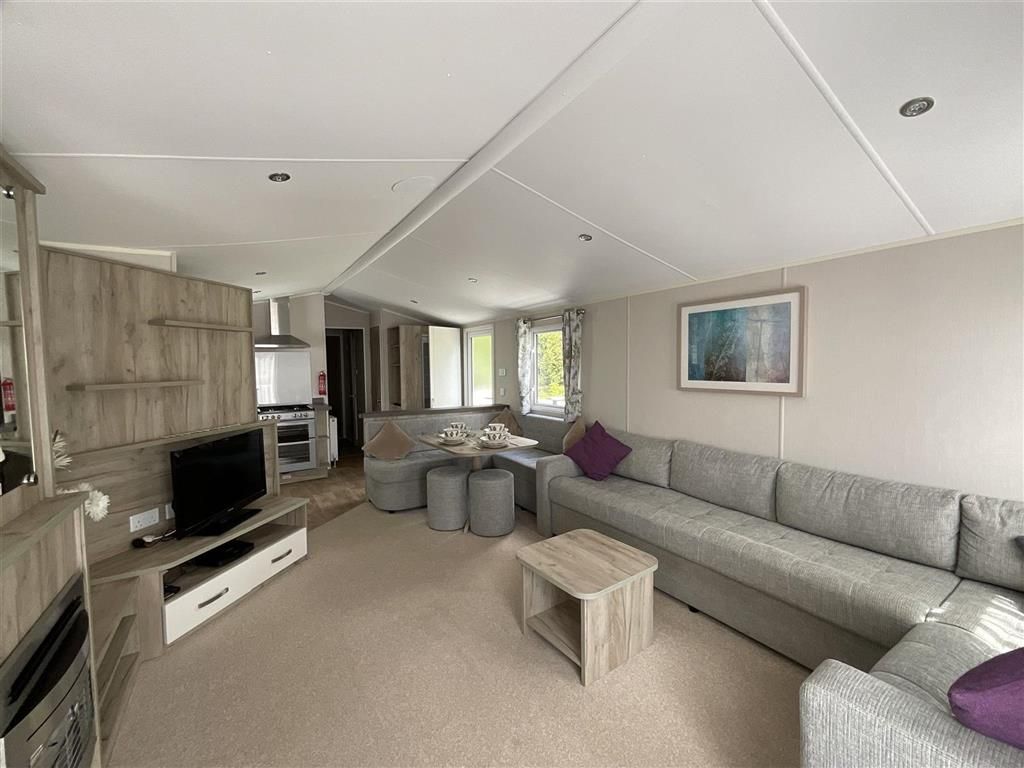 Property photo 3 of 9 Living Area
