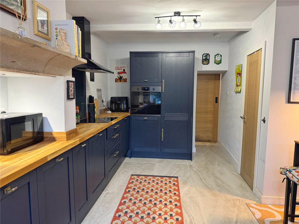 Property photo 3 of 29 Picture No. 31