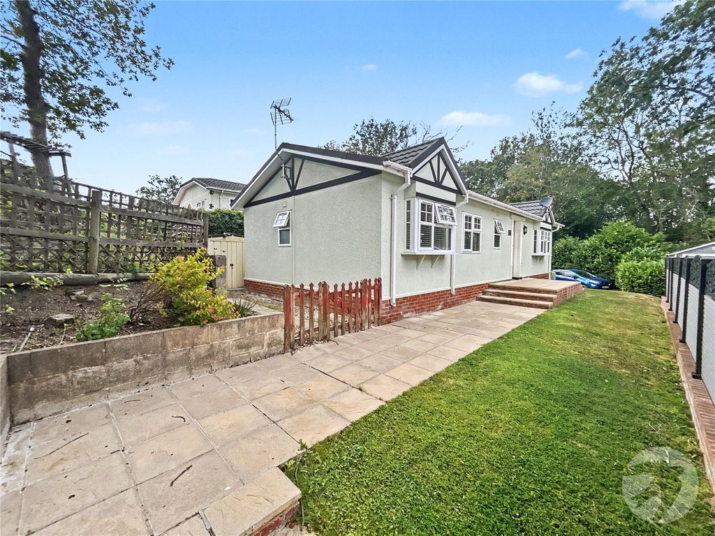 Property photo 1 of 30 Picture No. 11