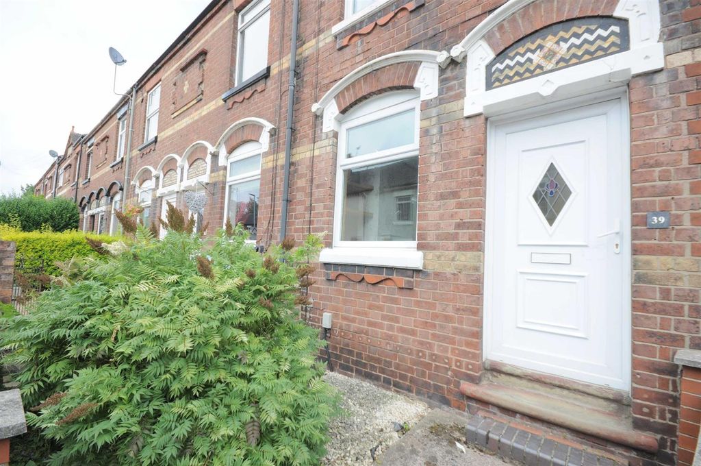 Property photo 2 of 20