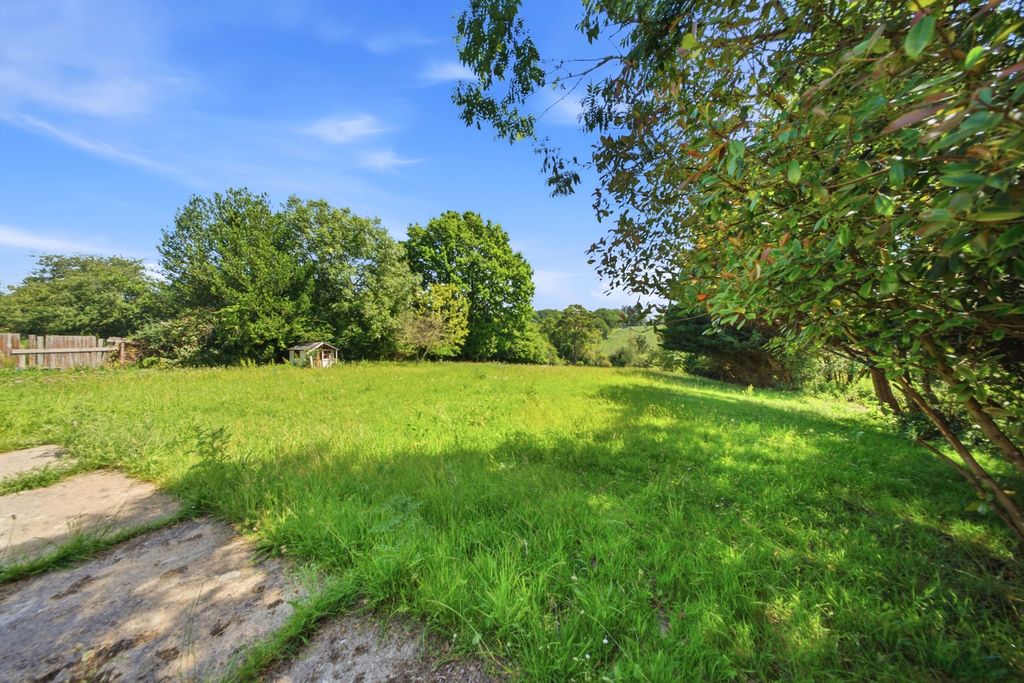 Property photo 2 of 6