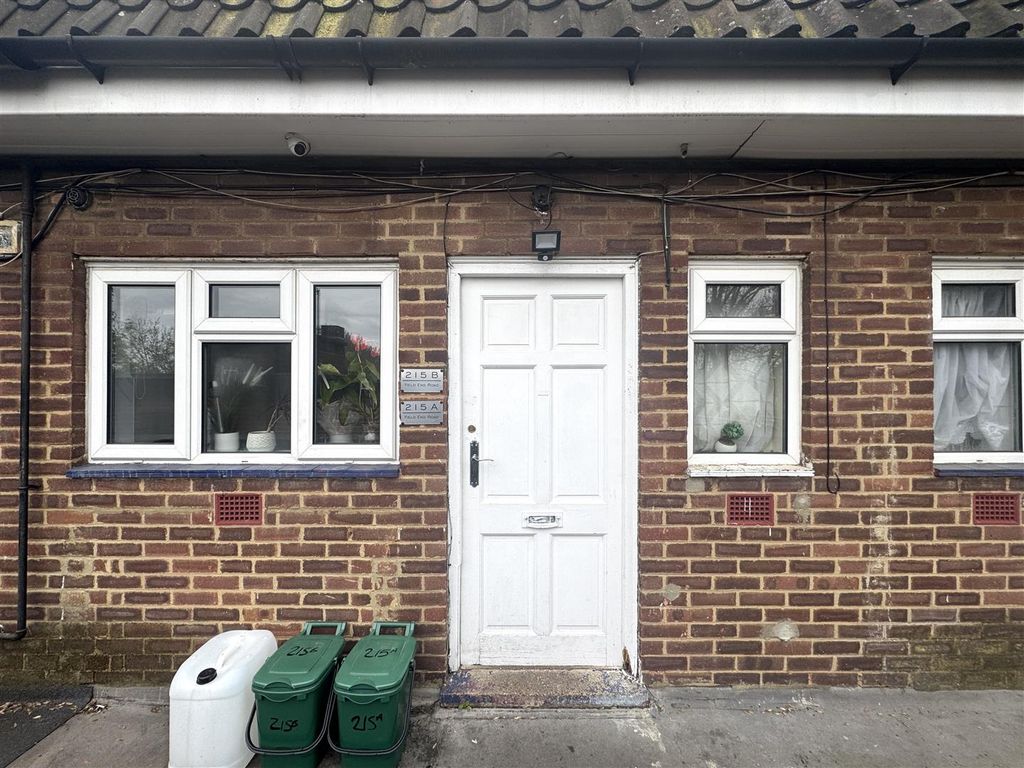 Property photo 1 of 8 Outside