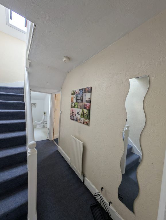 Property photo 2 of 14 Picture No. 02