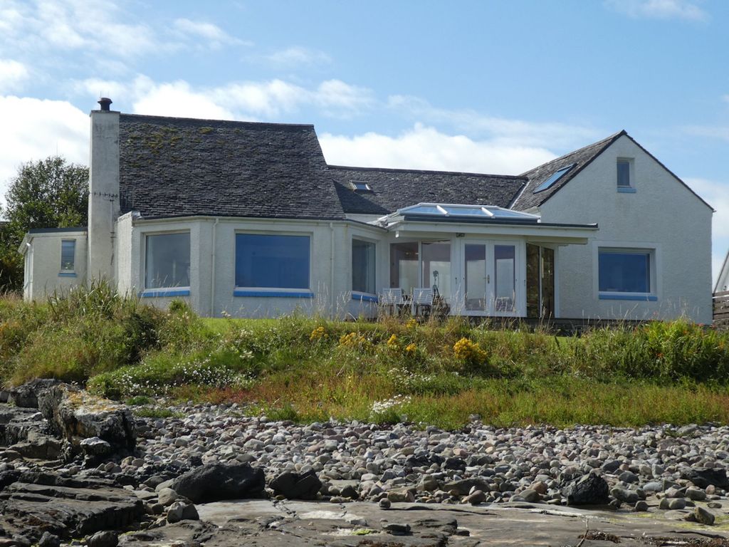 Property photo 2 of 42