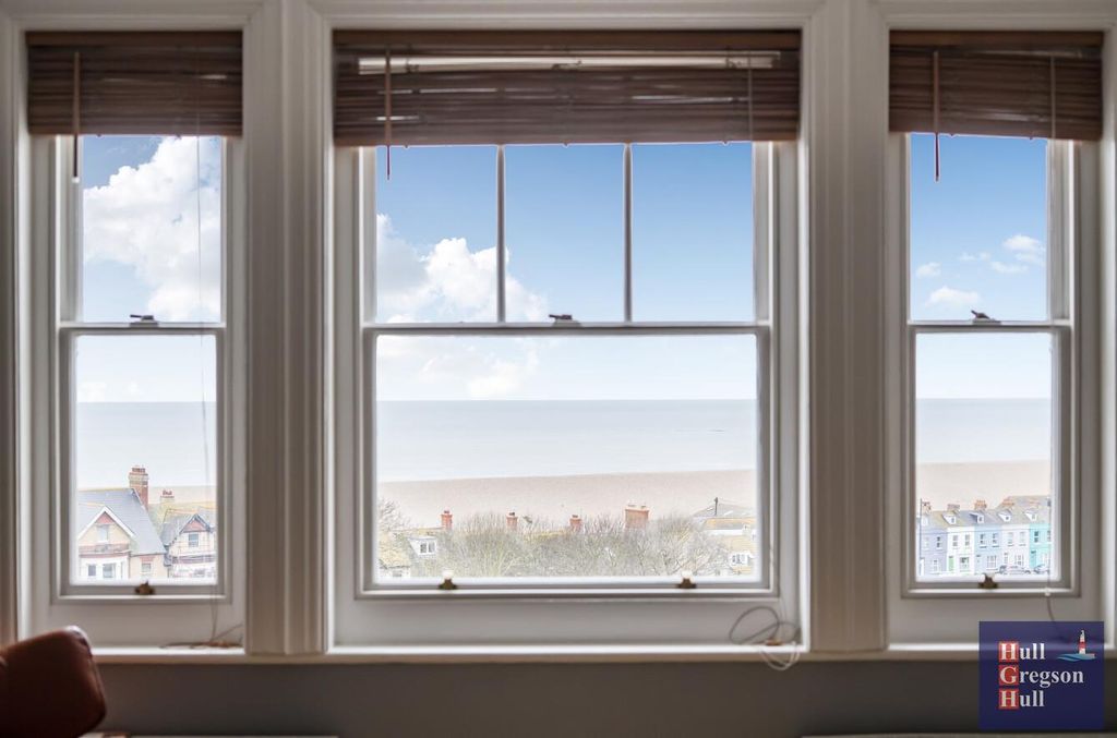 Property photo 3 of 27 56888693-7Eee-422E-B01c-c7Bfc01F57c2.Jpg