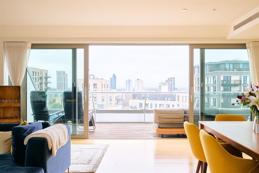 Property photo 1 of 21