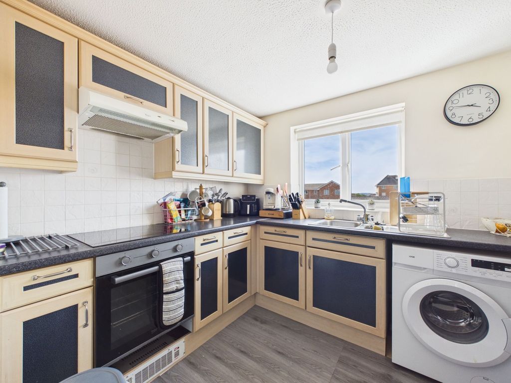 Property photo 3 of 11