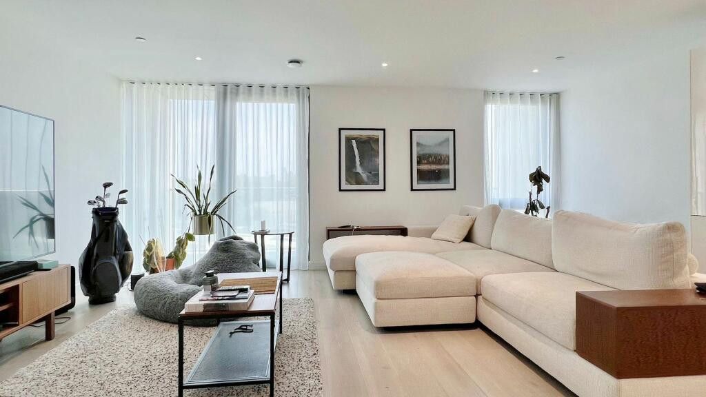 Property photo 1 of 3