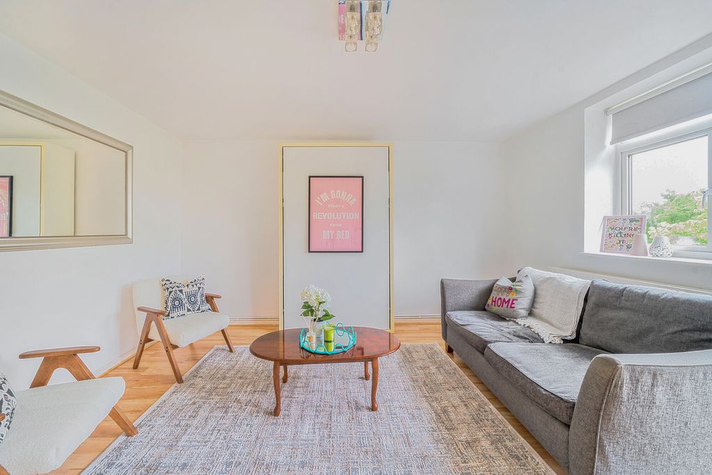 Property photo 1 of 16 1287384-8-6825F3d...