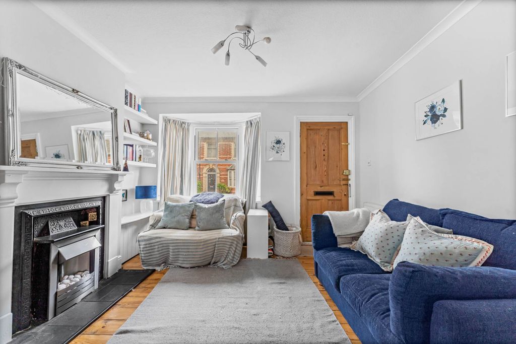 Property photo 2 of 10