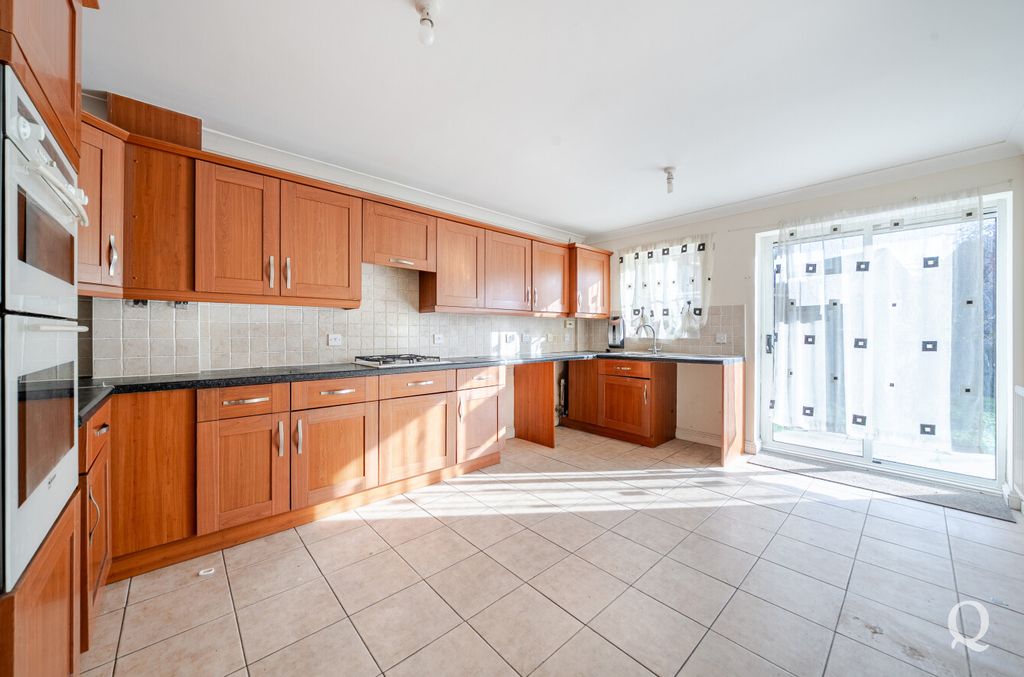 Property photo 2 of 22 91d80Ac4-F558-47F...