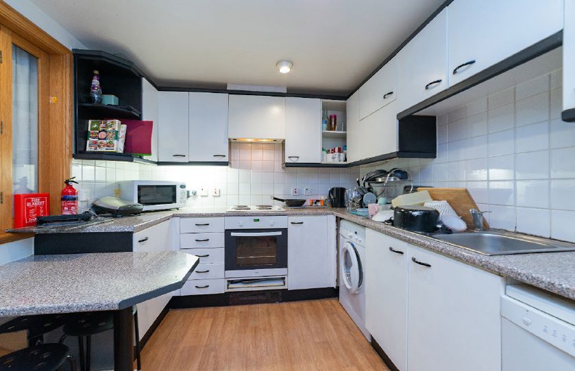 Property photo 3 of 7