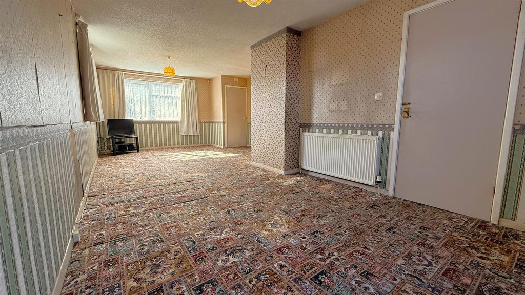 Property photo 3 of 22 13.Jpeg