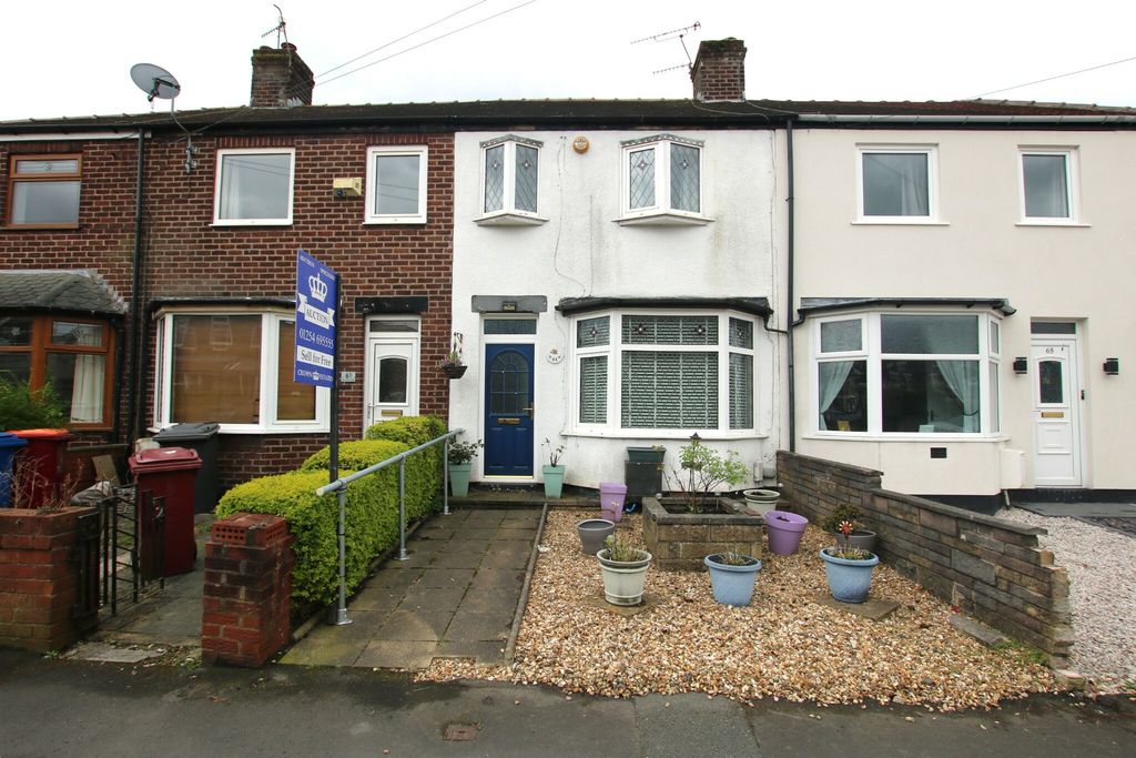 Property photo 2 of 16