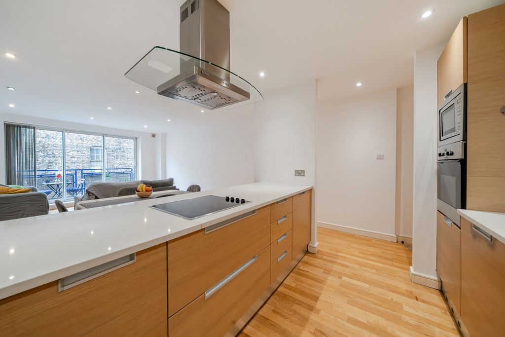 Property photo 2 of 27 1514350-14-1A06c7...