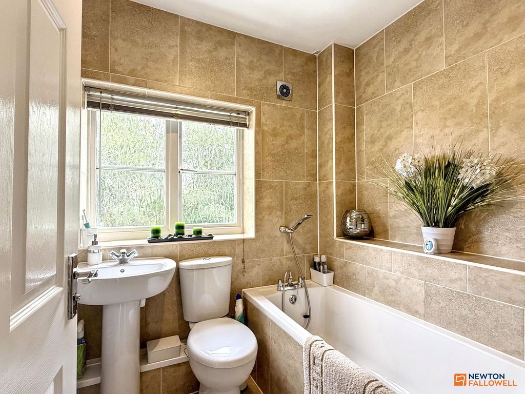 Property photo 3 of 33