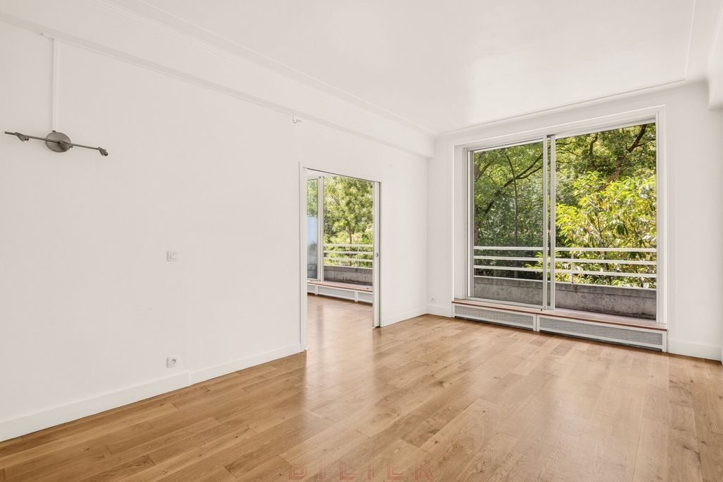 Property photo 1 of 12 Paris 16th, Jasmin – Elegant Renovated 125 m² Apartment – 3 Bedrooms