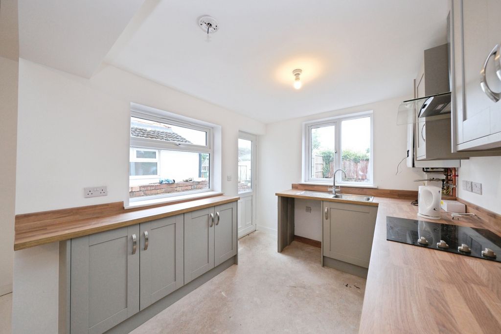 Property photo 3 of 20 Img_7342