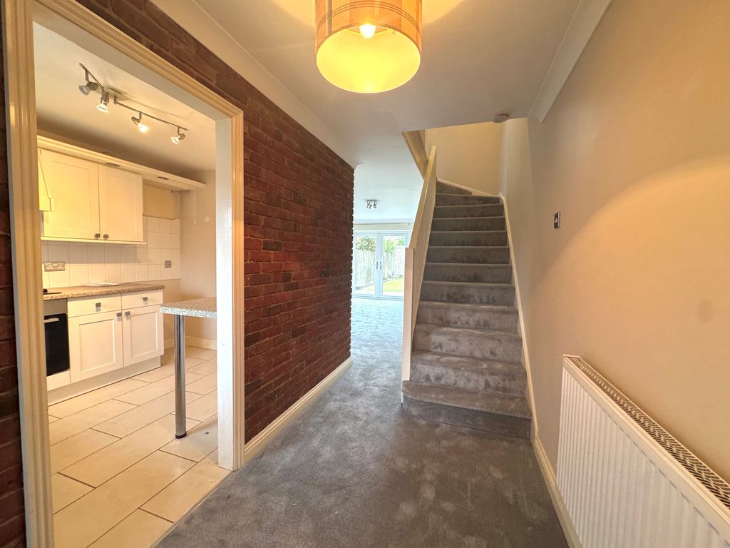 Property photo 2 of 12 Entrance