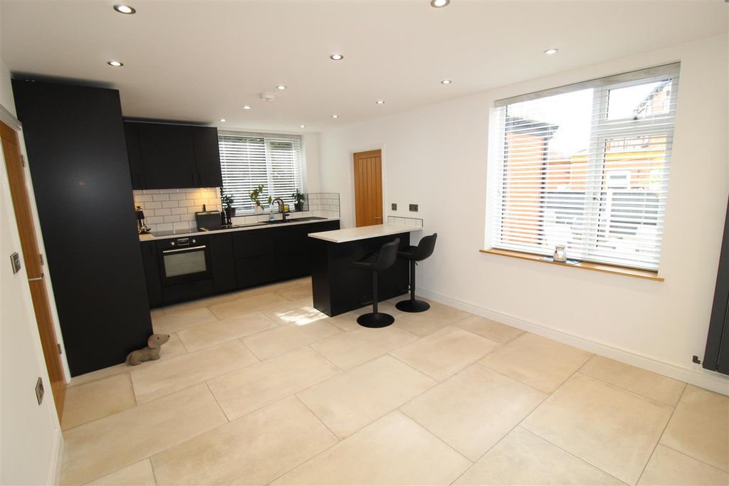 Property photo 2 of 15 Img_0992.Jpg