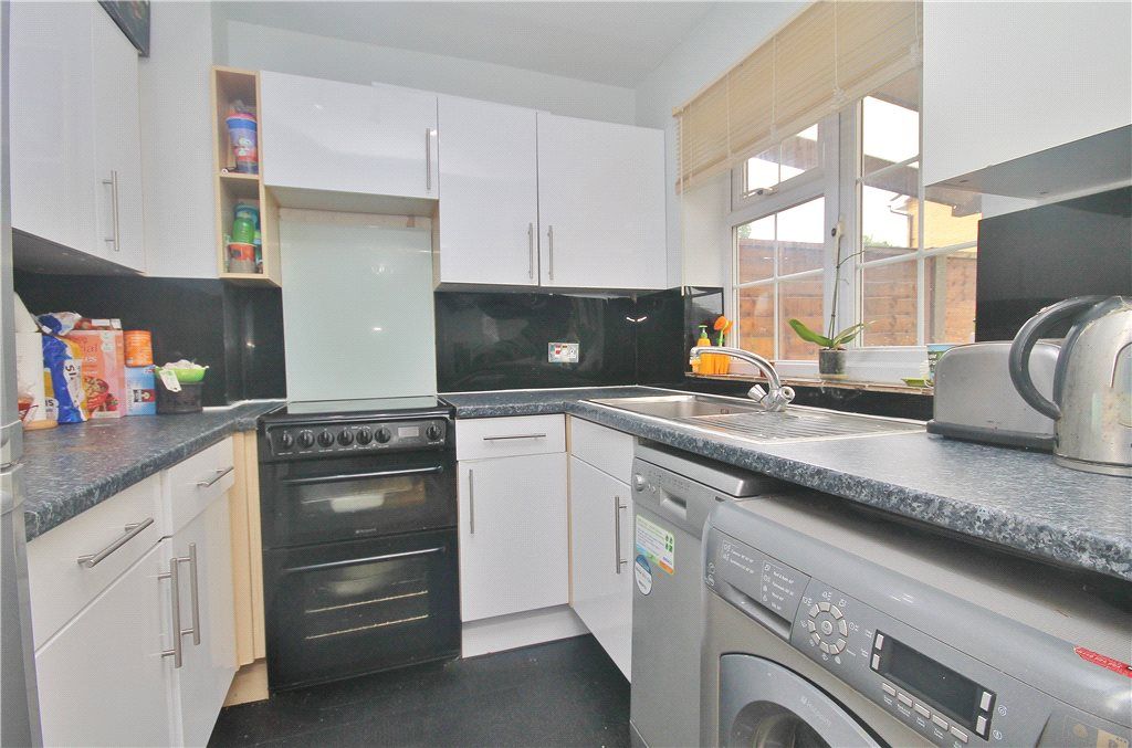 Property photo 3 of 15 Kitchen