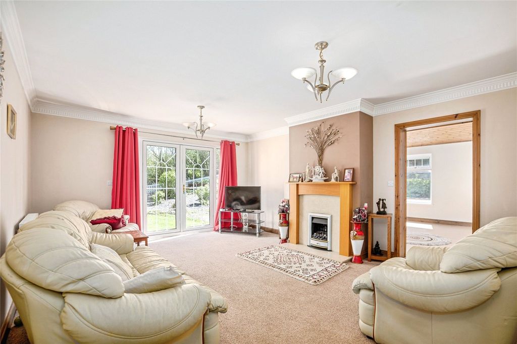 Property photo 3 of 25 Picture No. 23