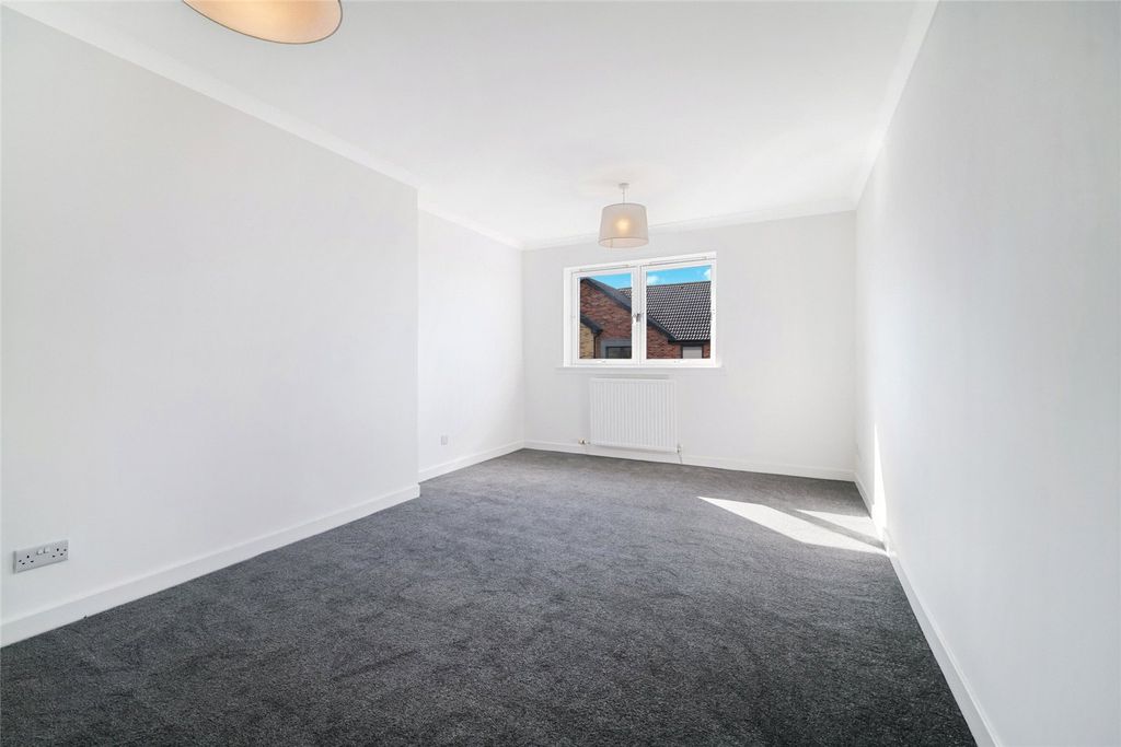 Property photo 3 of 18 Picture No. 04