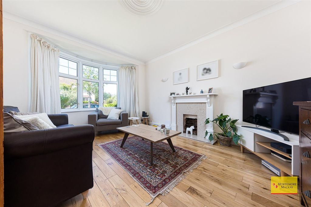 Property photo 3 of 16 003.Jpg