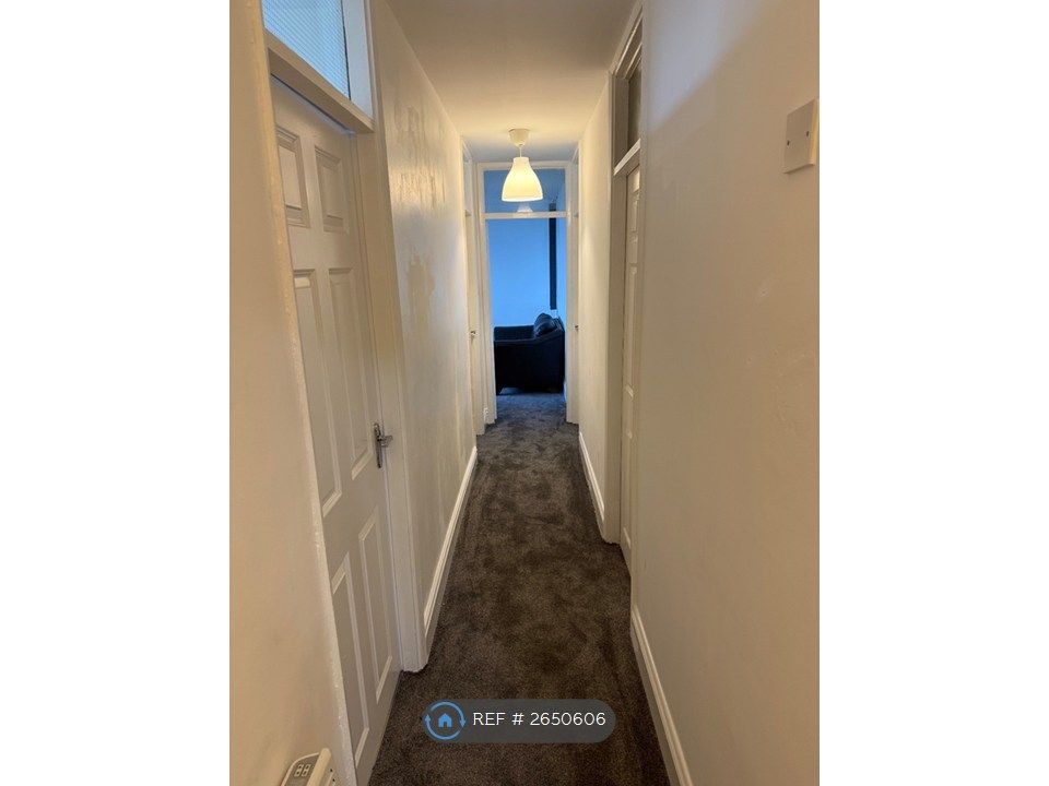 Property photo 2 of 16 Hallway