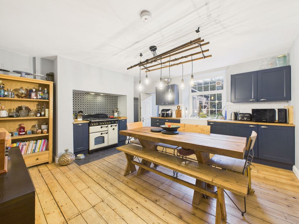 Property photo 3 of 15 Dining Kitchen