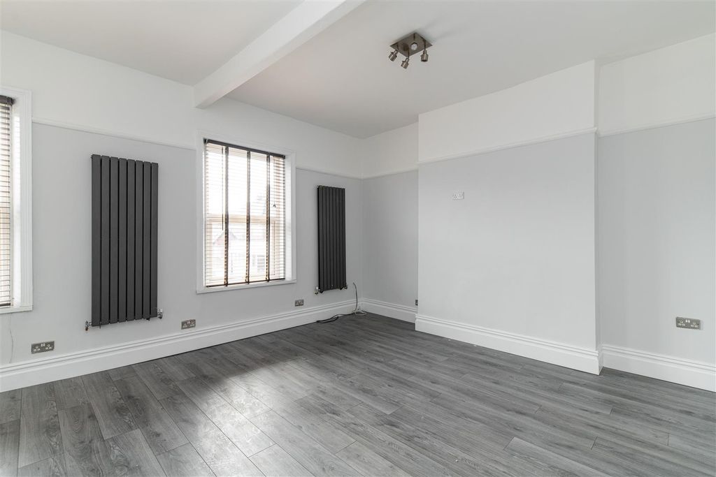 Property photo 2 of 16 Edit-0760.Jpg