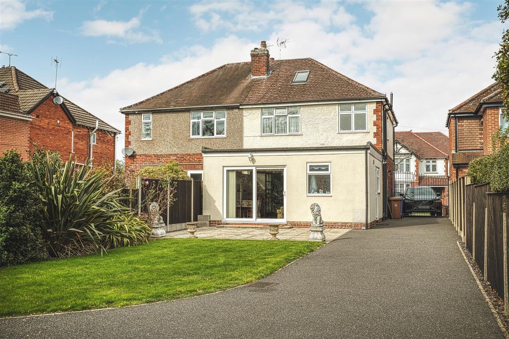 Property photo 2 of 22