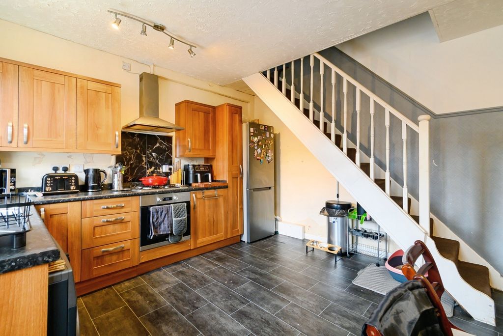 Property photo 3 of 16 Pbox-Img.Jpg