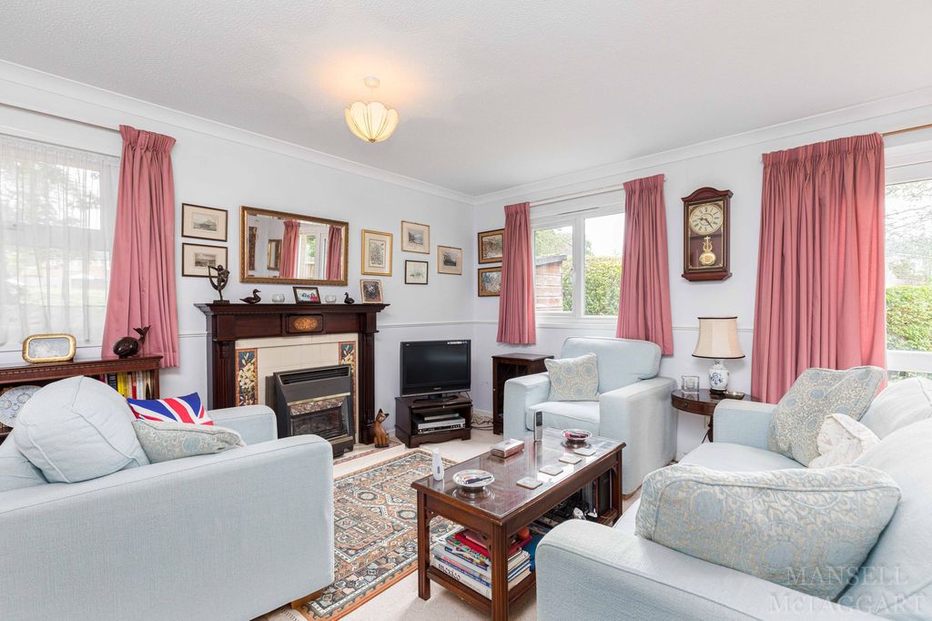 Property photo 2 of 22