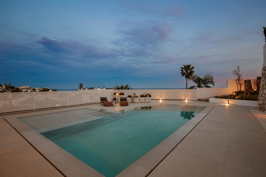 Property photo 3 of 28