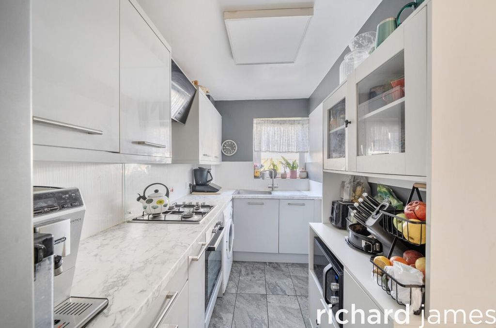 Property photo 3 of 11 7Cda4A91061c4A7587915902d49Fdf34