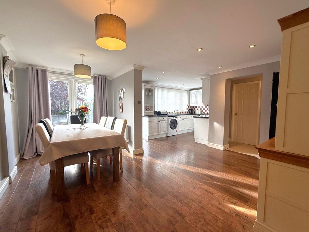 Property photo 2 of 18 Kitchen Dining Room