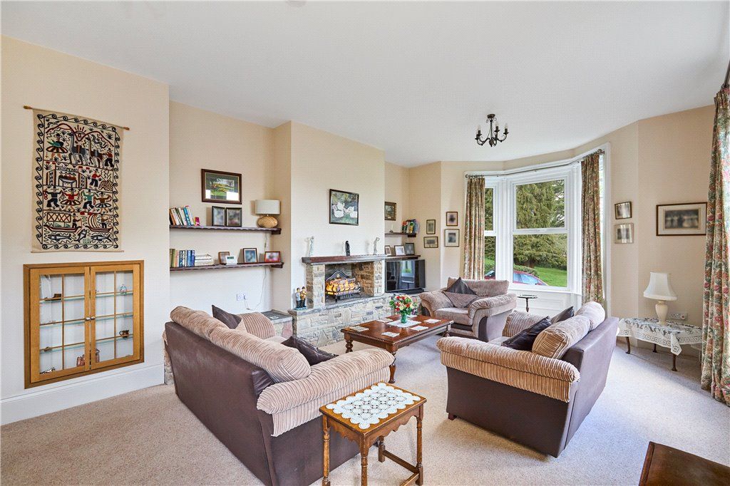 Property photo 2 of 22 Sitting Room