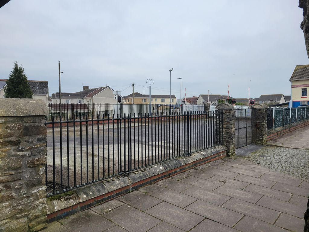 Property photo 2 of 3 Fenced, Secure Parking Front