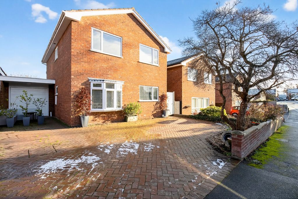 Property photo 1 of 30