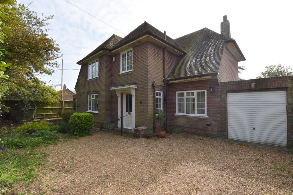 Property photo 1 of 33 New Dingley Dell (1).Jpg