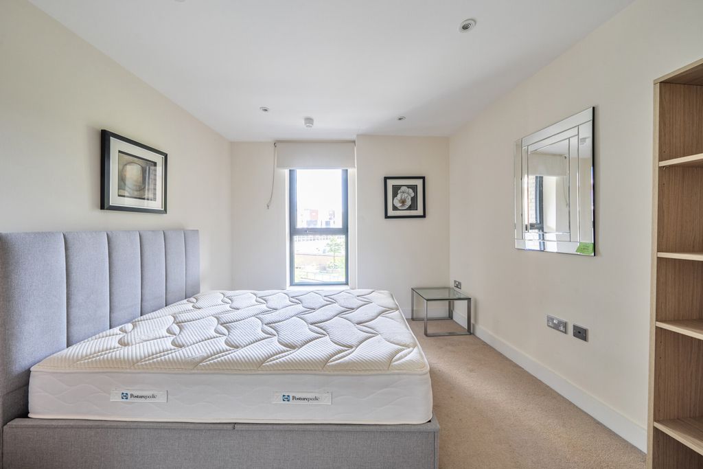 Property photo 3 of 12 Bedroom