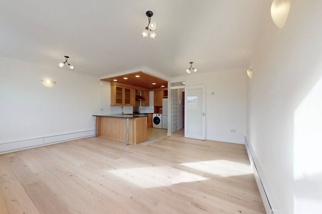 Property photo 2 of 20 Picture No. 19