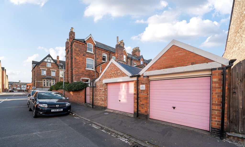 Property photo 2 of 21 1-6Ab3A9F6563Db-1523322-4-1A0Ca19Df5151-1
